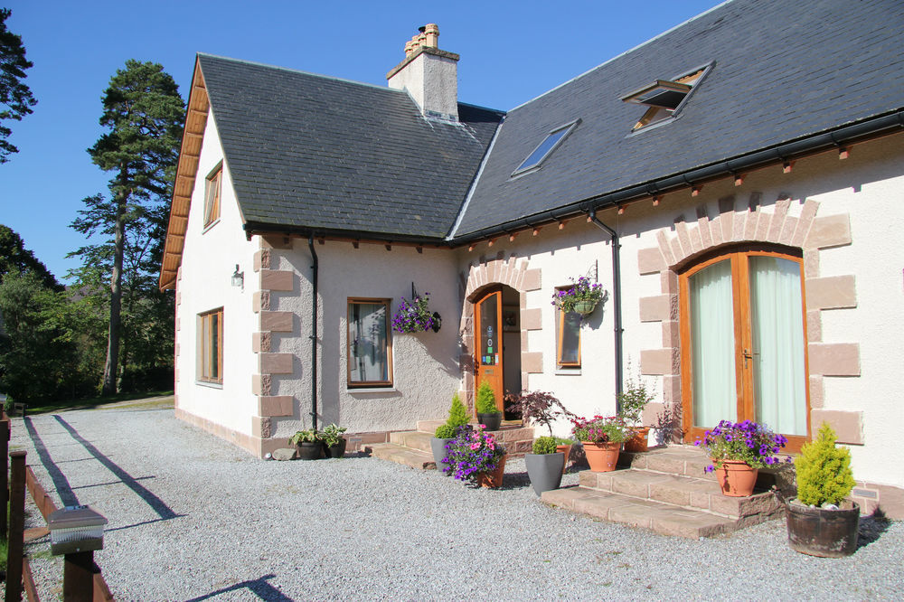 Thistle Dhu Bed And Breakfast Glenlivet Exterior foto